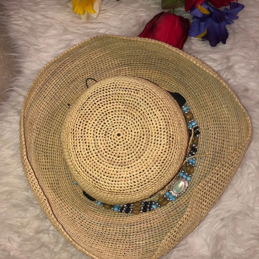 🌺unique gorgeous hat🌺 - Picture 10 of 10